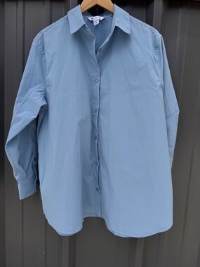 ATHLETA Blue Button Down Shirt Medium Lightweight Stretch Collared Workwear Top